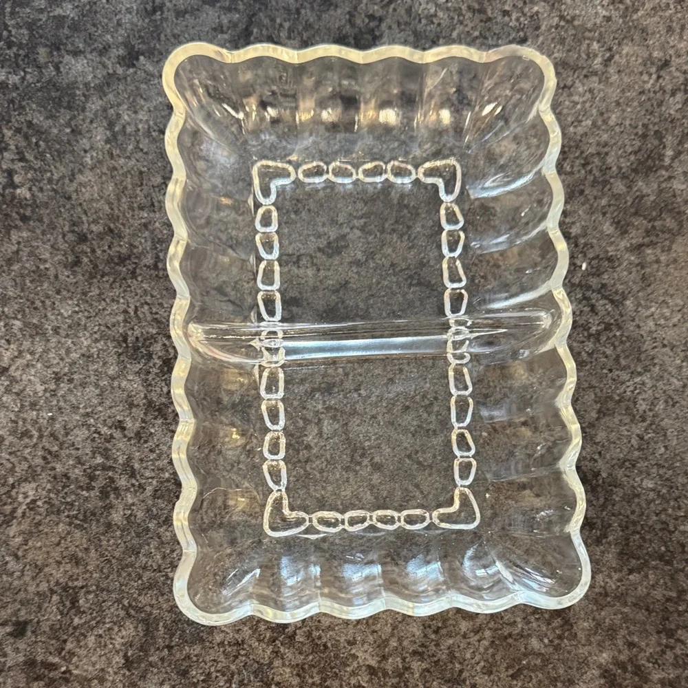 Elegant Clear Glass Soap Dish